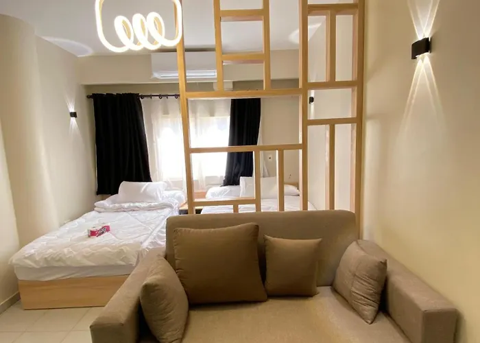 Downtown Keys Apartmanhotel Gurdaka